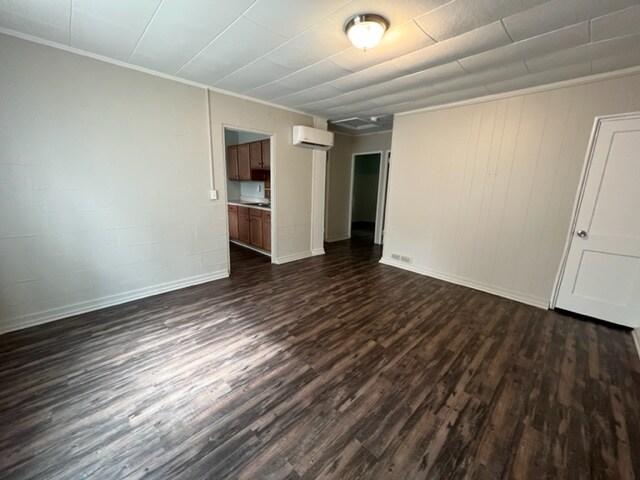 Building Photo - 1209 Gatewood Ave
