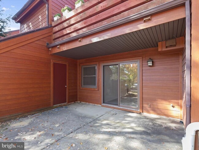 Building Photo - 7517 Weather Worn Way