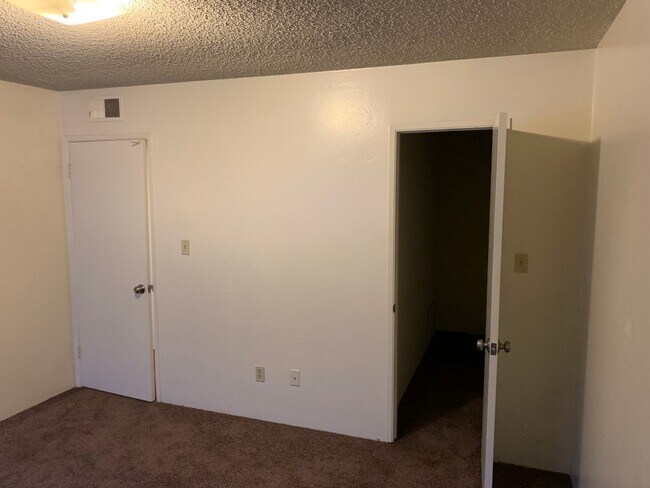 Building Photo - 3013 N. Halfmoon Dr.