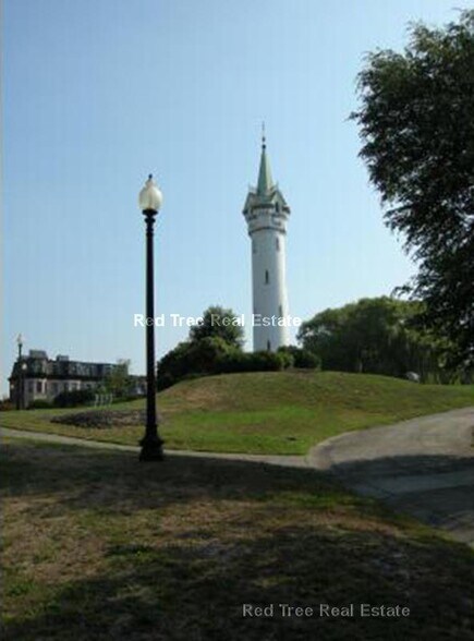 Building Photo - 49 Beech Glen St