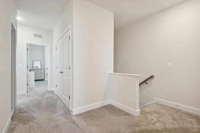 Building Photo - 10340 Ratcliffe Trl