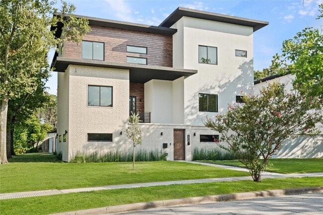 Primary Photo - 4903 Braesvalley Dr