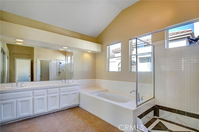 Building Photo - 23985 Nicole Way