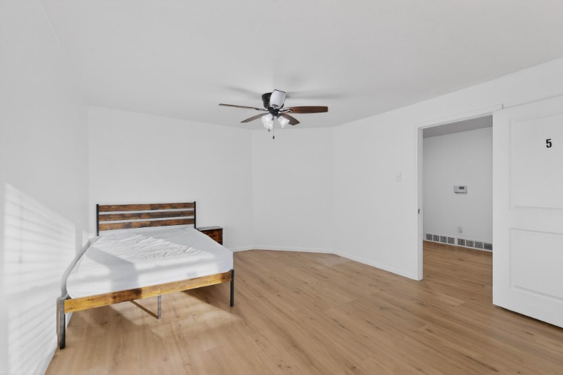 Building Photo - 404 Nottingham Dr