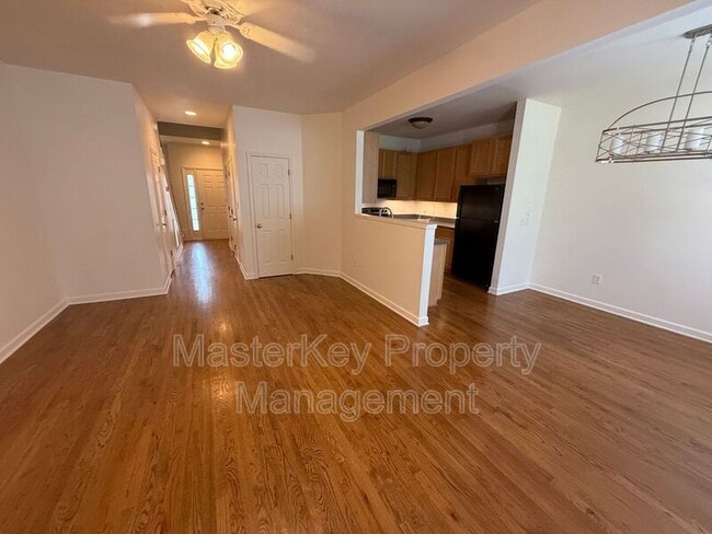 Building Photo - 5420 Goldenglow Way