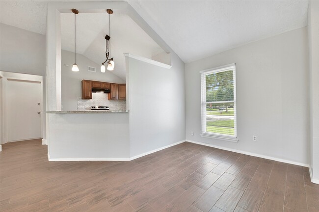 Building Photo - 2502 Ewell Dr