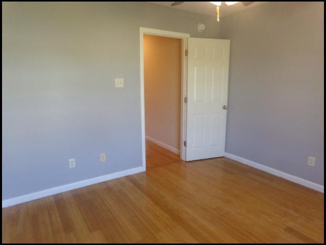 Building Photo - 100 Corbin Cir