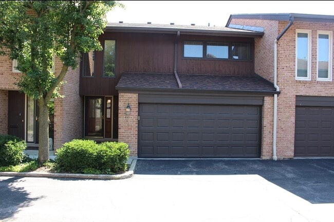 Primary Photo - 1836 Wildberry Dr