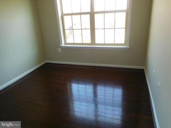 Building Photo - 9828 Smithview Pl
