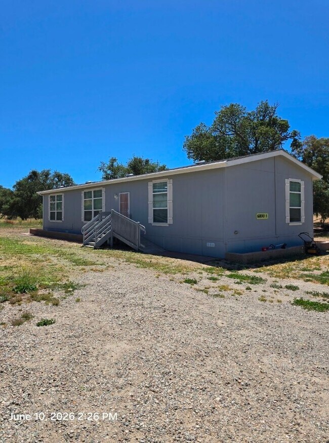Building Photo - 3 bedroom 2 bath home in the country includes water electric and sewer