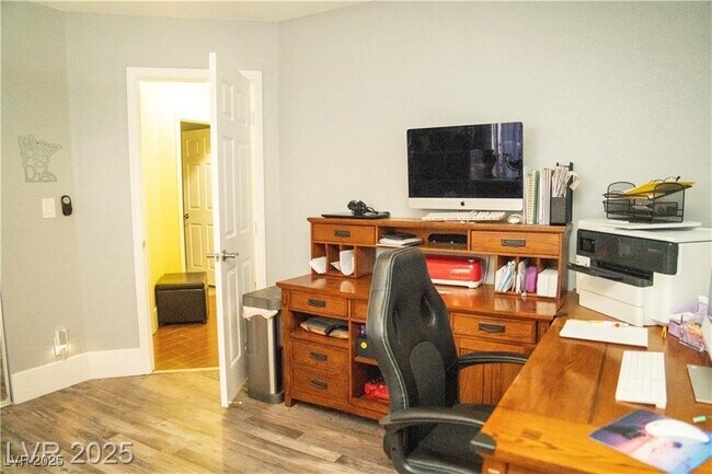 Building Photo - 3436 N Tenaya Wy