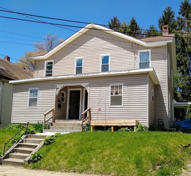 Building Photo - 227 Boileau Pl