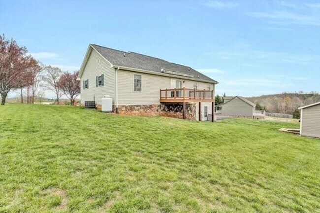 Building Photo - 3 Bedroom || 3 Bathroom Home in Moneta