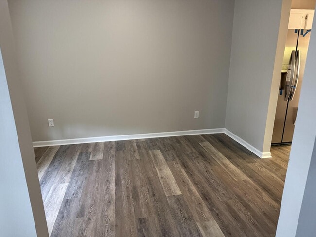 Building Photo - Great remodel close to Fort Stewart.