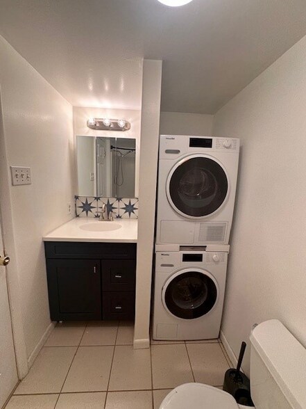 Building Photo - 2703 Eagle Rd