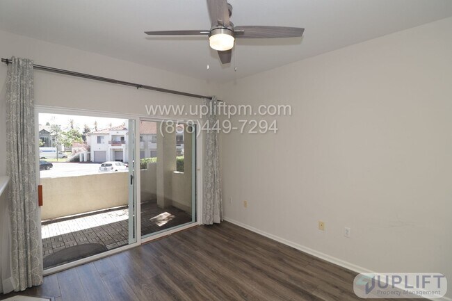 Building Photo - 3 Bed, 2 Bath Condo Near the Beach