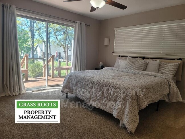 Building Photo - 14336 Pepperwood Dr