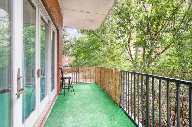 Building Photo - 384 Ralph McGill Blvd NE