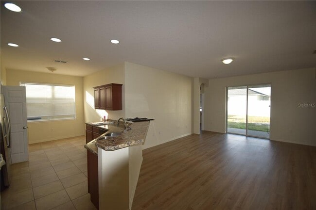 Building Photo - 823 Krenson Woods Ln