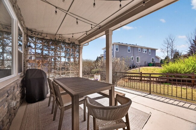 Building Photo - "Spacious 5-Bedroom Retreat on South Quantock Way - Perfectly Designed for Comfort and Style!"  A...