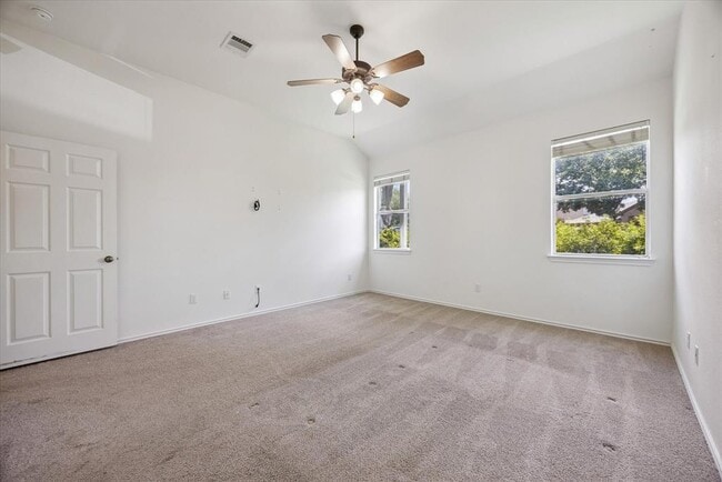Building Photo - 43 White Magnolia Cir