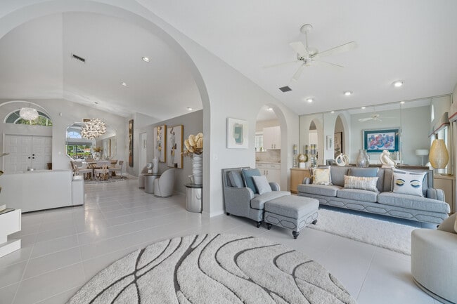 Building Photo - 12573 Coral Lakes Dr