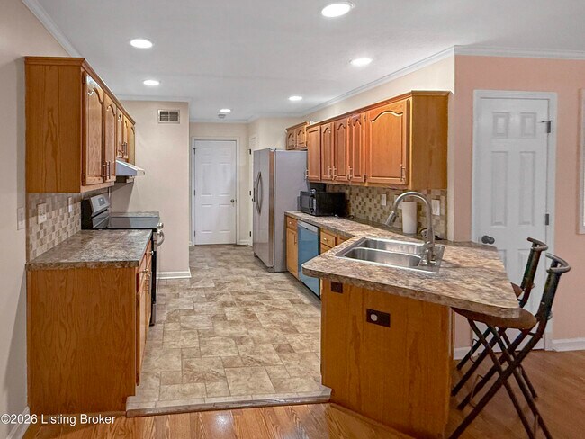 Building Photo - 9804 Spring Pointe Ct