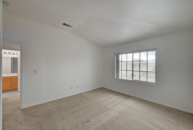 Building Photo - Spacious 5-Bedroom Retreat with Dual Firep...