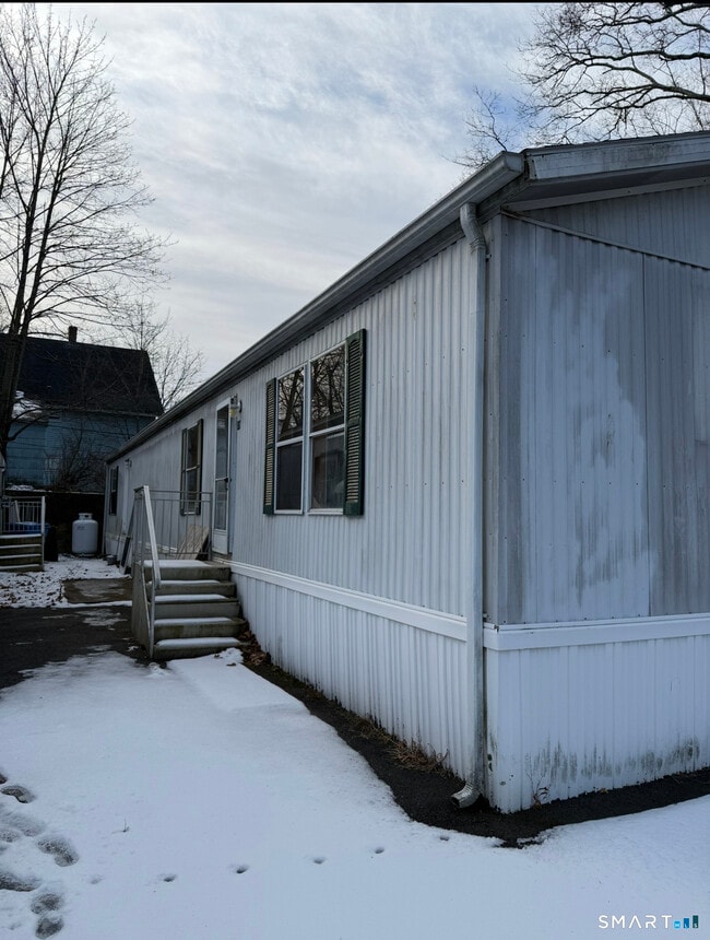 Building Photo - 23 Hunters Rd