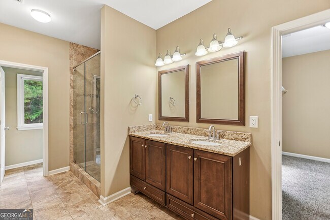 Building Photo - 70 Indian Bluff Dr
