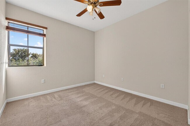 Building Photo - 11561 SW 232nd Ln