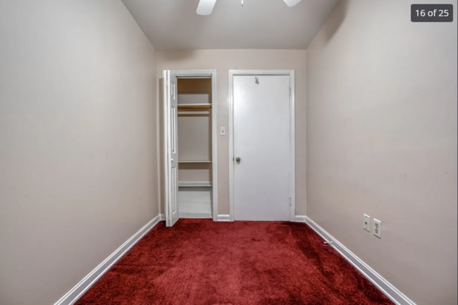 Building Photo - 3 Bedroom Rehabbed Home