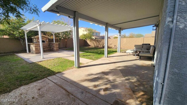 Building Photo - 35771 W Costa Blanca Dr