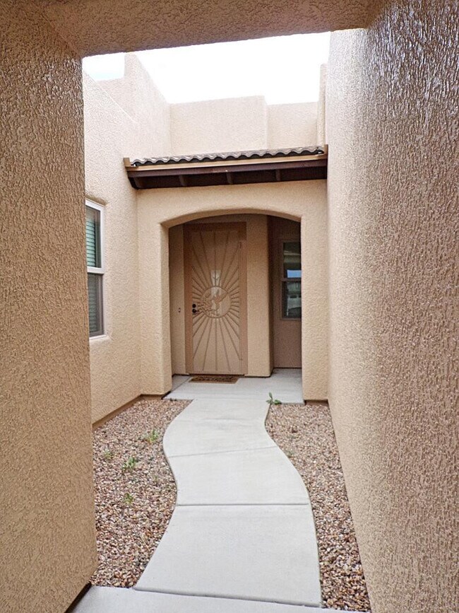 Building Photo - 6263 Saddlehorn Cir