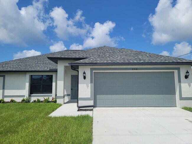 Building Photo - 2316 SW 19th Ave