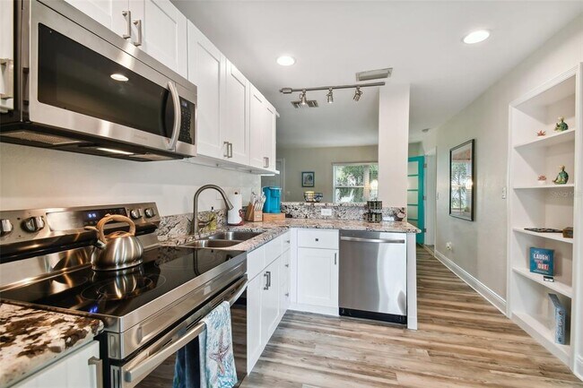 Building Photo - 4324 S Clark Ave