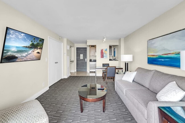 Building Photo - 2670 E Sunrise Blvd