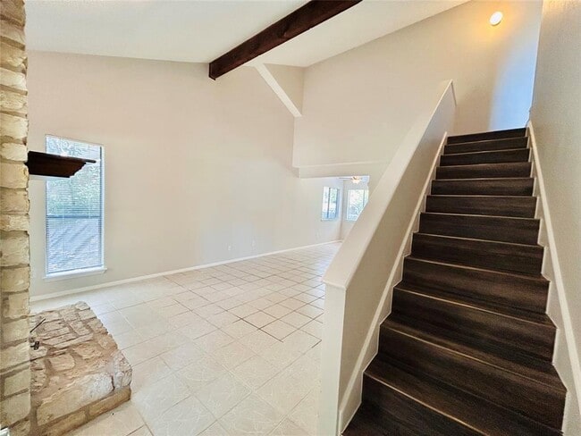 Building Photo - 7001 Winedale Dr