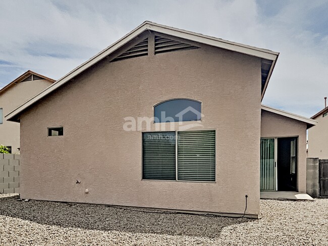 Building Photo - 4249 E Cholla Desert Trl