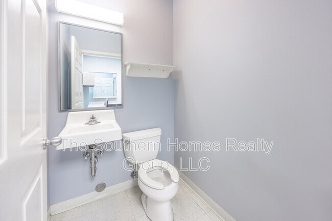 Building Photo - 305 Grady Rd