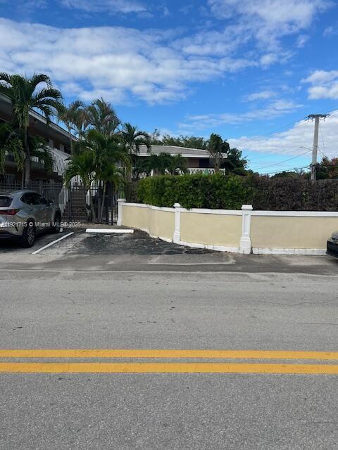 Building Photo - 837 NE 17th Terrace