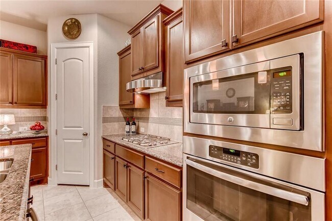 Building Photo - 3124 Pablo Way