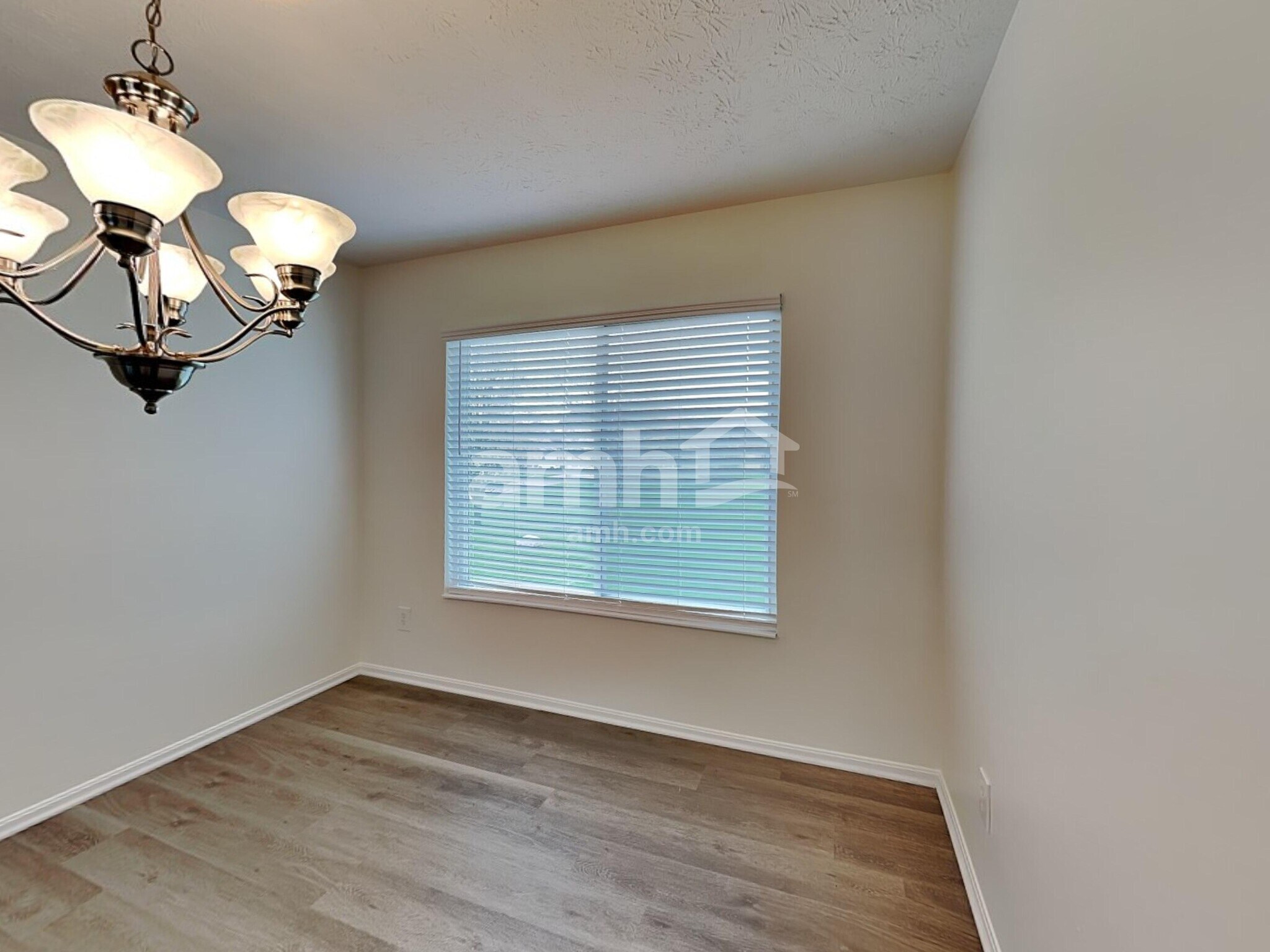 Building Photo - 170 Old Carriage Ct