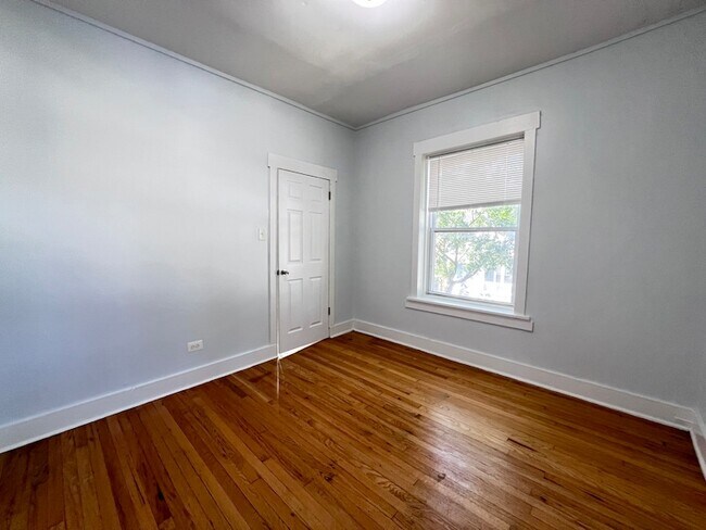 Building Photo - 2707 E 78th St