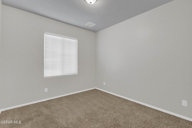 Building Photo - 1044 Gaitan St