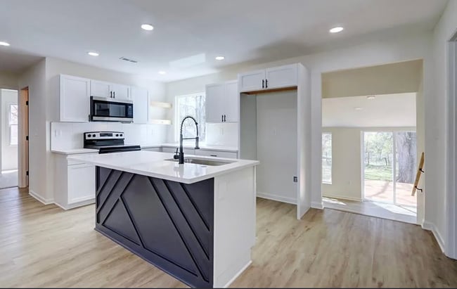 Building Photo - Beautifully remodeled 4-bedroom, 2-bath ho...