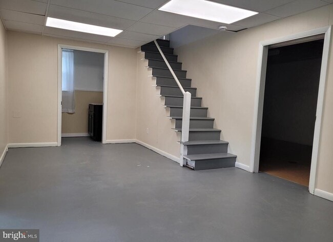 Building Photo - 316 S Miller St