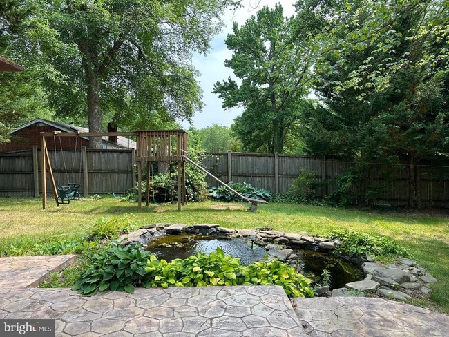 Building Photo - 4016 Trapp Rd