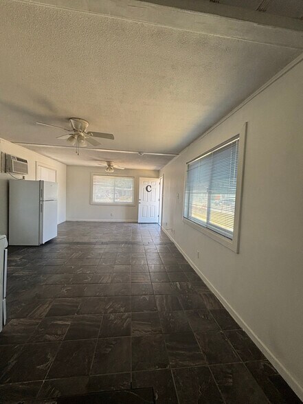 Building Photo - 1610 Rose Ave