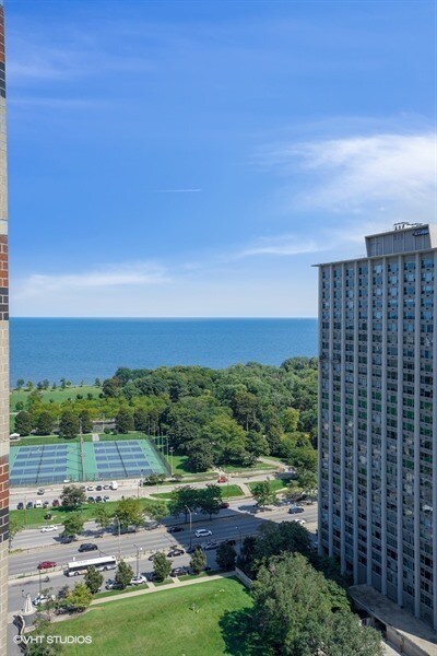 Building Photo - 3660 N Lake Shore Dr